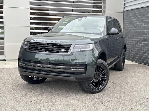 Green 2026 Land Rover Range Rover P400 SE