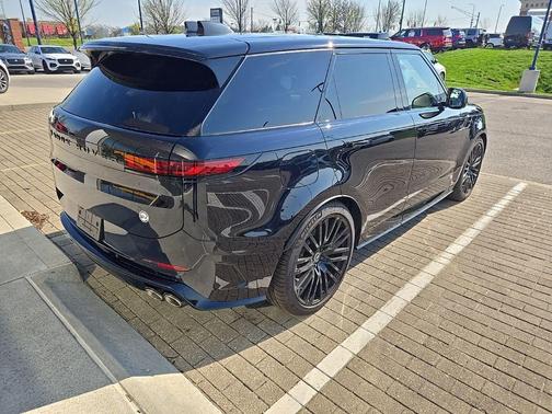 Ligurian Black Gloss 2025 Land Rover Range Rover Sport P635 SV Edition Two