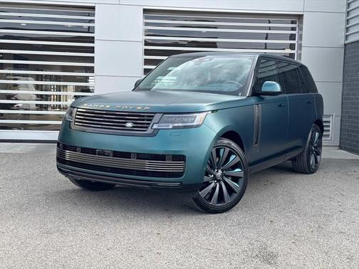 2025 Land Rover Range Rover P615 SV