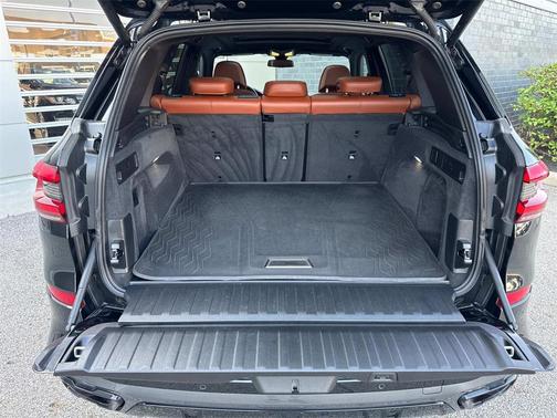 2023 BMW X5 M50i