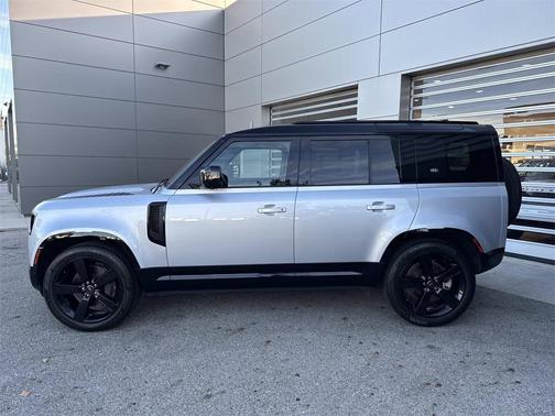 2023 Land Rover Defender 110 X-Dynamic SE