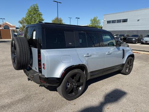2023 Land Rover Defender 110 X-Dynamic SE