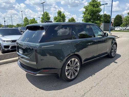 2024 Land Rover Range Rover P530 SE