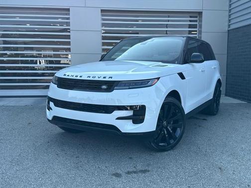 2025 Land Rover Range Rover Sport SE