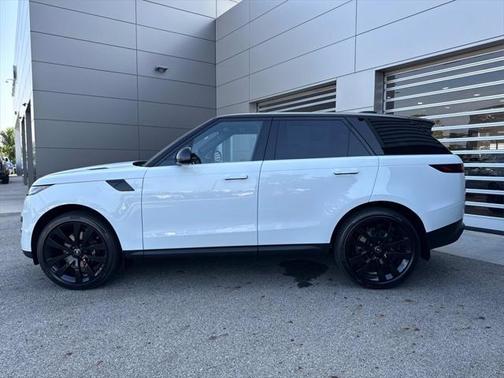 2025 Land Rover Range Rover Sport SE
