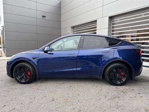2023 Tesla Model Y Long Range Dual Motor All-Wheel Drive