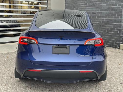 2023 Tesla Model Y Long Range Dual Motor All-Wheel Drive