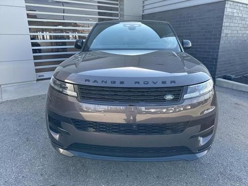 2025 Land Rover Range Rover Sport SE
