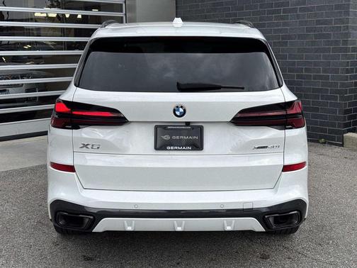 Alpine White 2024 BMW X5 xDrive40i