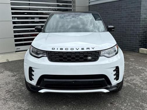2025 Land Rover Discovery P300 Dynamic SE
