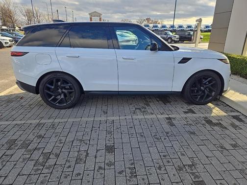 2023 Land Rover Range Rover Sport SE