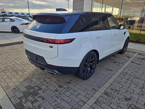 2023 Land Rover Range Rover Sport SE