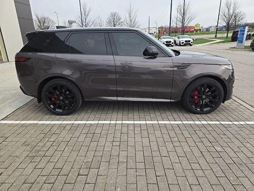 2024 Land Rover Range Rover Sport SE