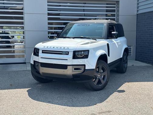2025 Land Rover Defender 90 P400 X-Dynamic SE