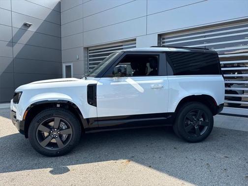 2025 Land Rover Defender 90 P400 X-Dynamic SE