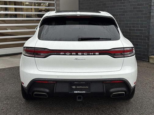 2024 Porsche Macan Base