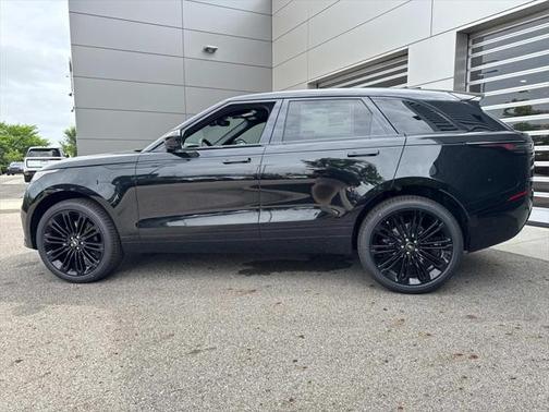 2026 Land Rover Range Rover Velar P400 Dynamic SE