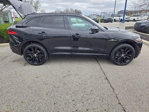 2017 Jaguar F-PACE 35t R-Sport
