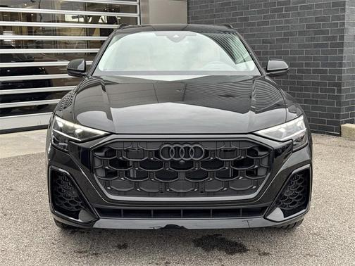 2025 Audi Q8 55 Premium Plus