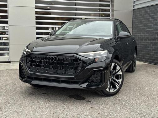 2025 Audi Q8 55 Premium Plus