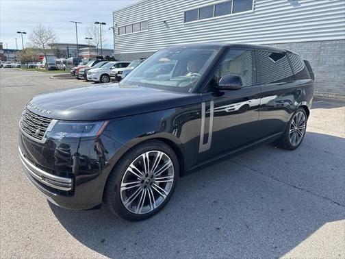 2025 Land Rover Range Rover P400 SE 7 Seat