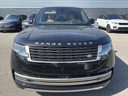 2025 Land Rover Range Rover P400 SE 7 Seat