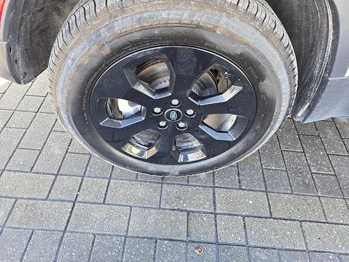 2023 Land Rover Defender 110 S