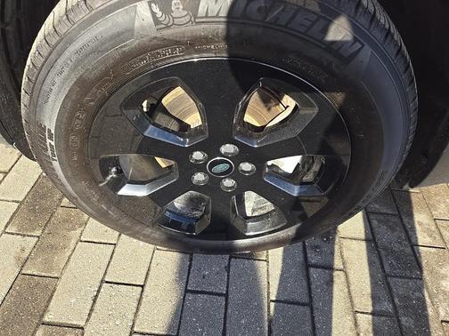 2023 Land Rover Defender 110 S