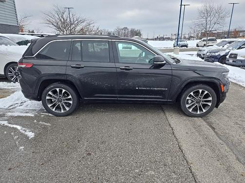 2023 Jeep Grand Cherokee Overland