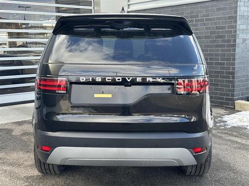 2026 Land Rover Discovery S