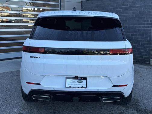 2025 Land Rover Range Rover Sport SE