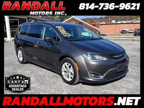 2017 Chrysler Pacifica Touring