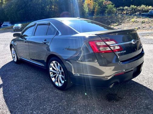 2018 Ford Taurus Limited