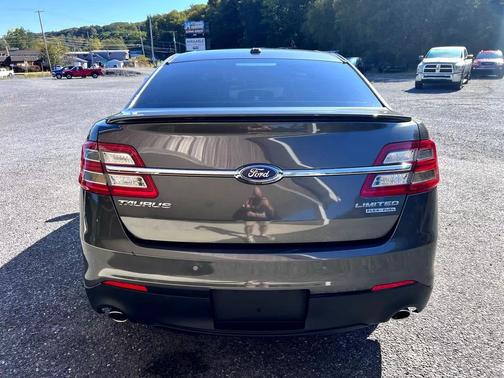 2018 Ford Taurus Limited