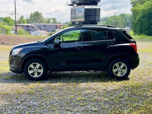 BLACK METALLIC 2016 Chevrolet Trax LT