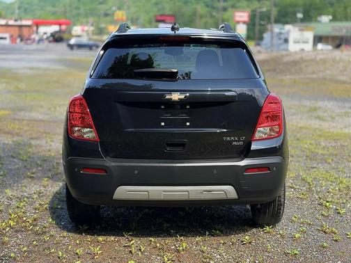 BLACK METALLIC 2016 Chevrolet Trax LT