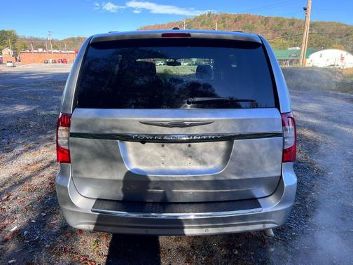 2012 Chrysler Town & Country Touring-L