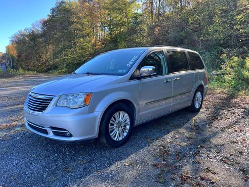 2012 Chrysler Town & Country Touring-L