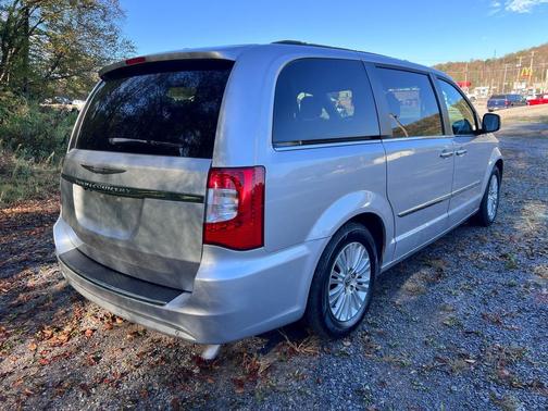 2012 Chrysler Town & Country Touring-L