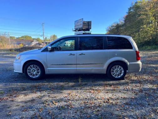 2012 Chrysler Town & Country Touring-L