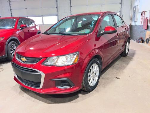 2020 Chevrolet Sonic FWD Sedan LT
