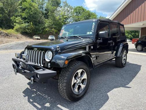 Black Clearcoat 2017 Jeep Wrangler Unlimited Sahara