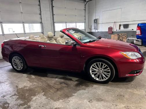 2012 Chrysler 200 Limited