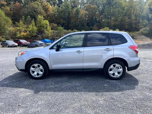 2014 Subaru Forester 2.5i