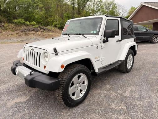 Bright White Clearcoat 2012 Jeep Wrangler Sahara