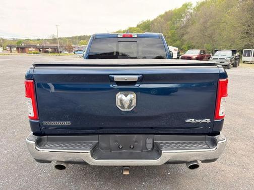 Patriot Blue Pearlcoat 2019 RAM 1500 Big Horn