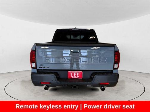 Sonic Gray Pearl 2026 Honda Ridgeline Black