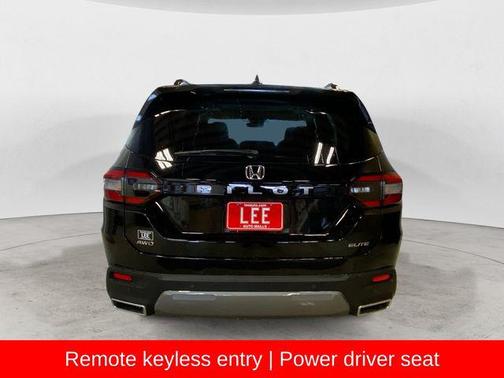 Crystal Black Pearl 2026 Honda Pilot Elite