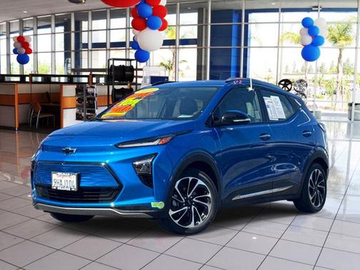 Bright Blue Metallic 2023 Chevrolet Bolt EUV Premier