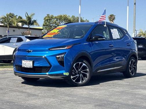 Bright Blue Metallic 2023 Chevrolet Bolt EUV Premier